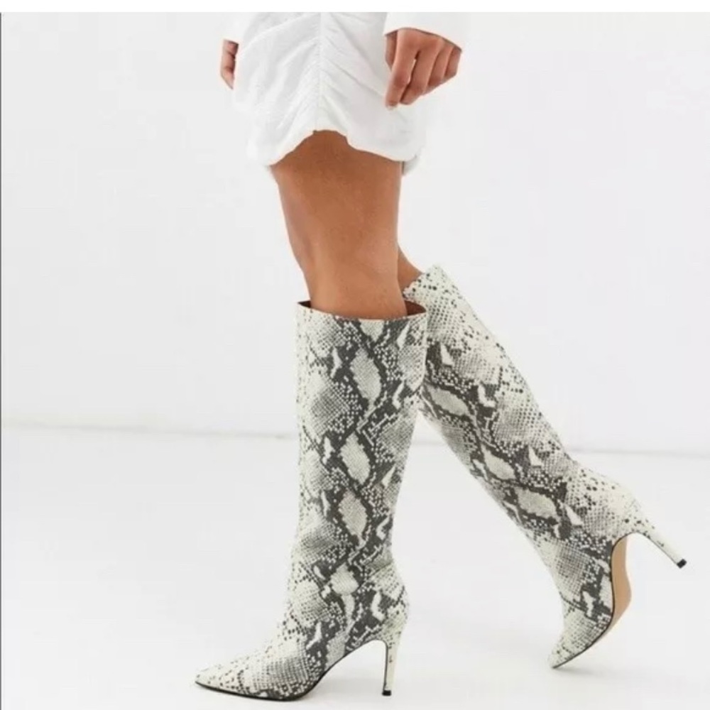 Steve Madden • Kinga Faux Snake Boots